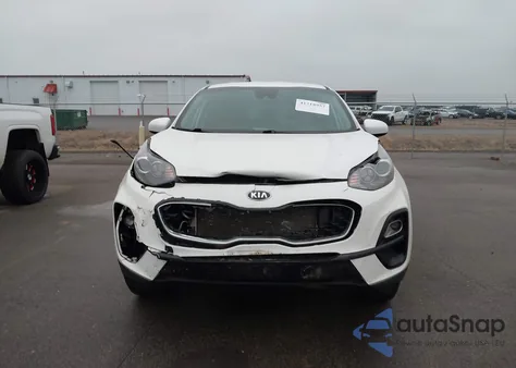 2021 Kia Sportage Lx z USA, uszkodzony, nr VIN KNDPMCAC6M7874332